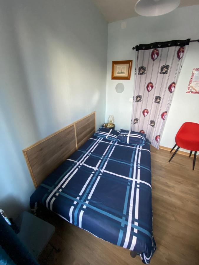 Sympathique Logement En Rez-De-Chausse, De 21M 2 بوفيه المظهر الخارجي الصورة