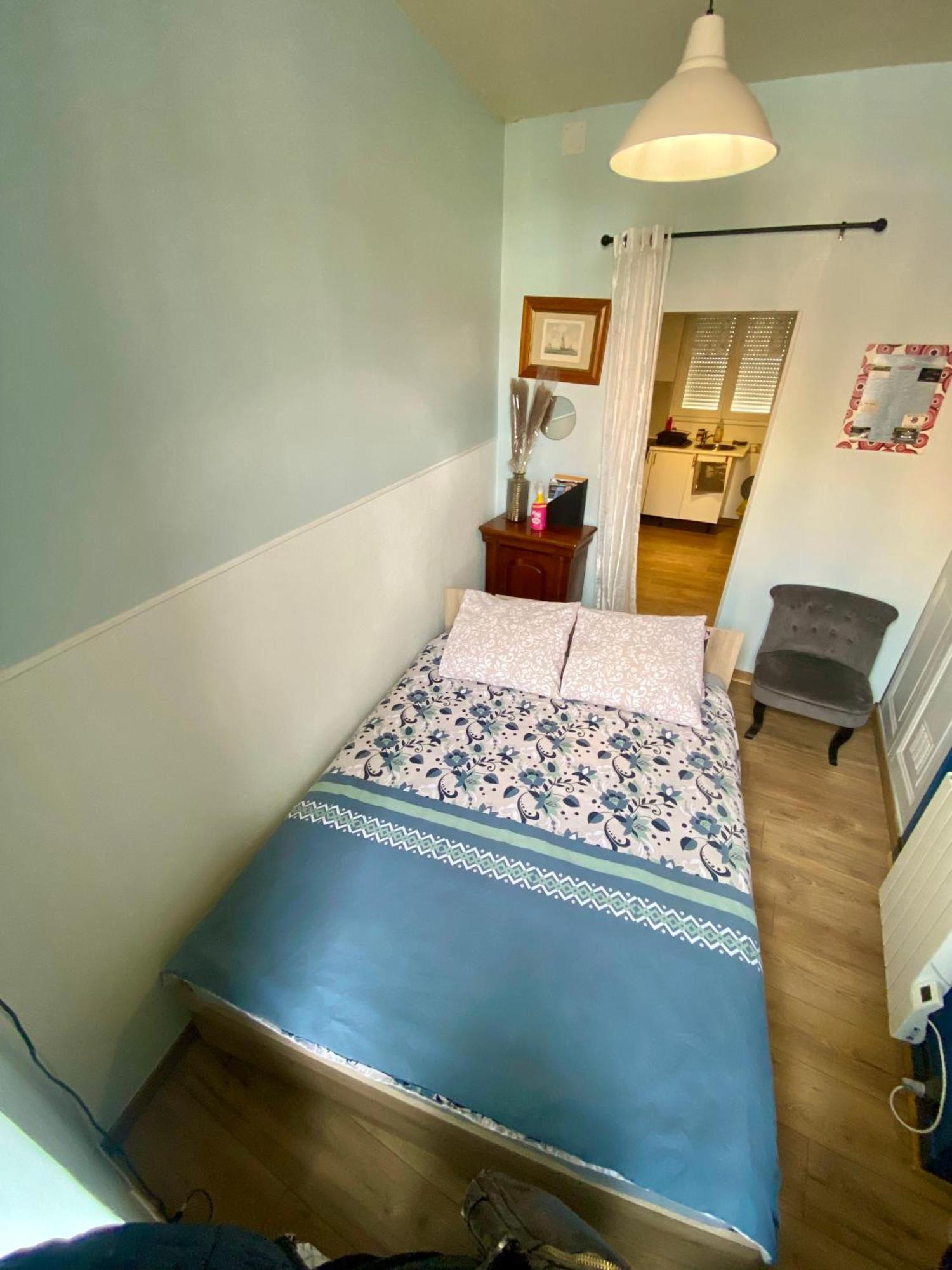 Sympathique Logement En Rez-De-Chausse, De 21M 2 بوفيه المظهر الخارجي الصورة
